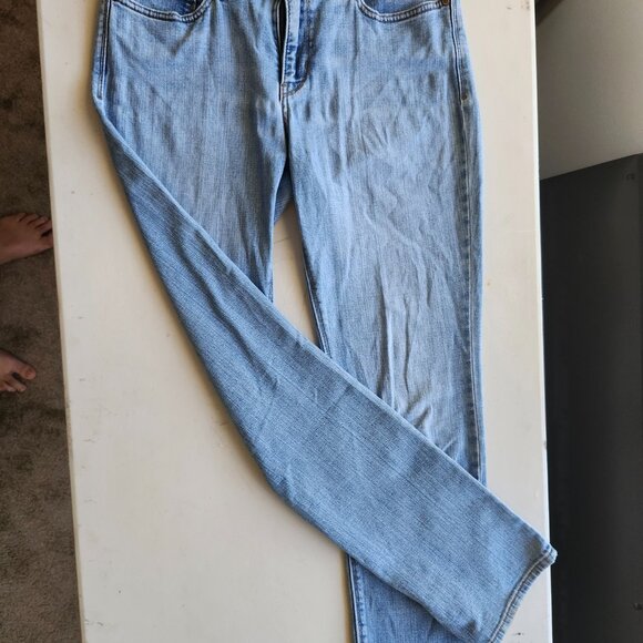 Levi's Women's 525 Perfect Waist Straight Leg Jeans 8M Blue Denim - Picture 3 of 4